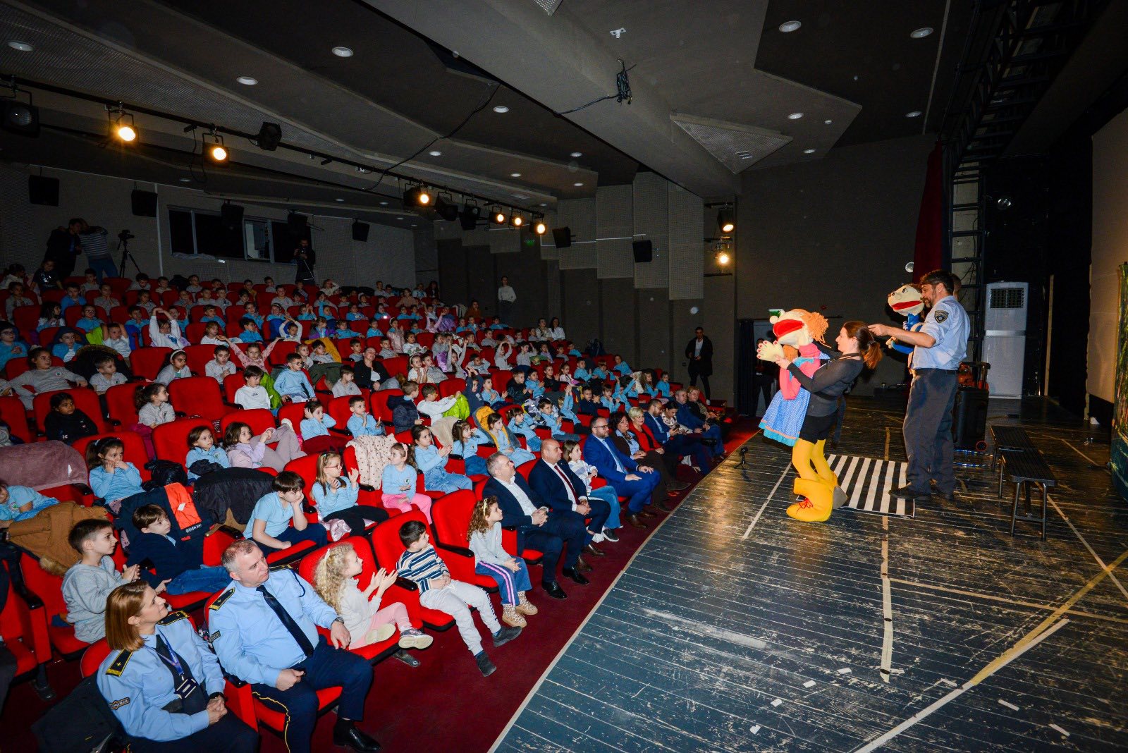 ТОШКОВСКИ: БЕЗБЕДНОСТА НА НАШИТЕ ДЕЧИЊА Е НАША  ЗАЕДНИЧКА ОБВРСКА